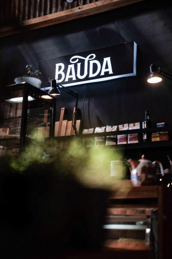 Hotel & Cafe Bauda Кастро Экстерьер фото